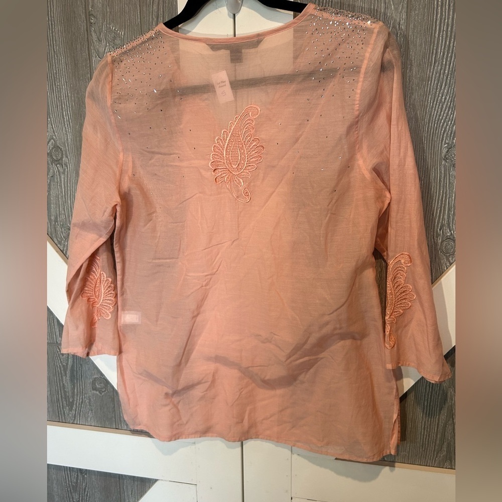 B3.39 Express salmon/peach color sheer top w/ embroidery on back& sleeves, - Picture 3 of 4